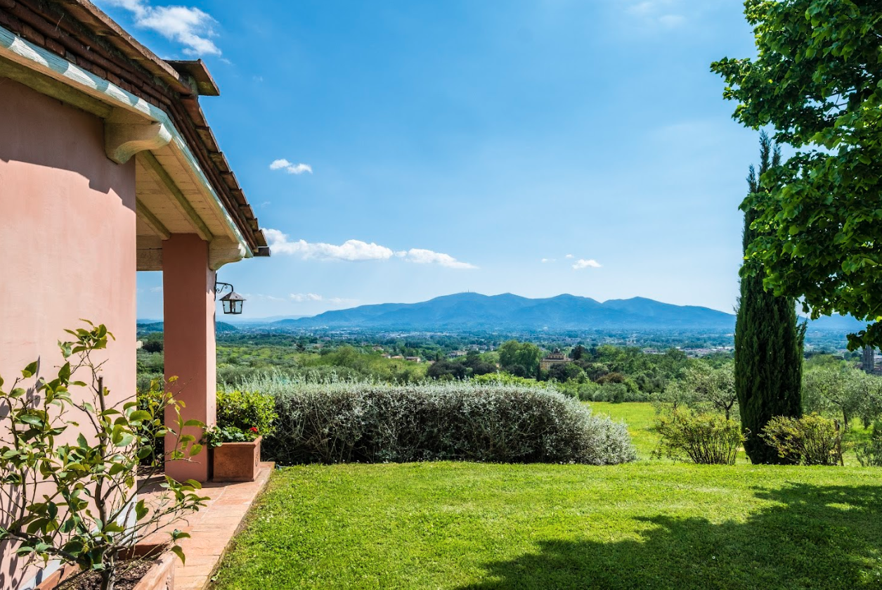 Francis York Tuscan Farmhouse For Sale Near Lucca, Italy 69.png