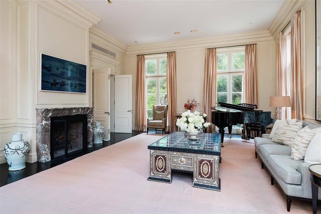Francis York This French Chateau-Style  Masterpiece is the Most Expensive Listing in Texas  24.jpeg