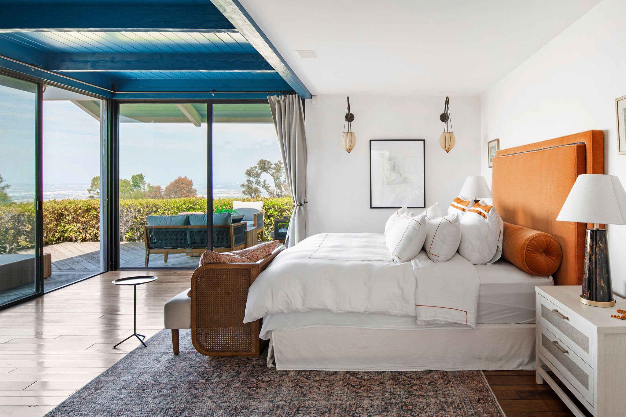 Francis York This Mid-Century Ranch with Award-Winning Vineyards is a ‘House of Dreams’ in Palos Verdes, California 32.jpg