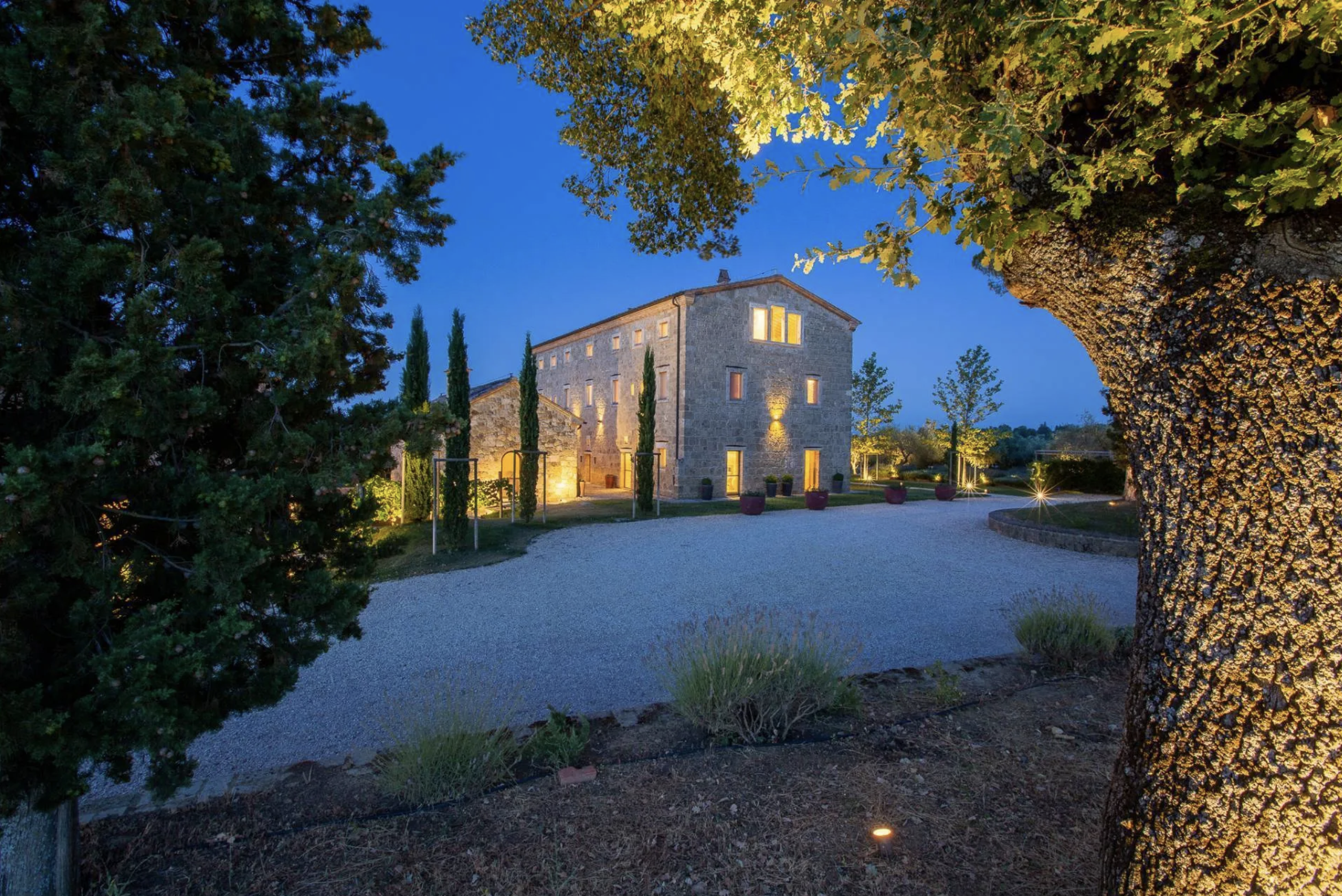 Francis York Villa Travertino: Luxury Villa and Wine Estate in the Heart of Tuscany 1.png