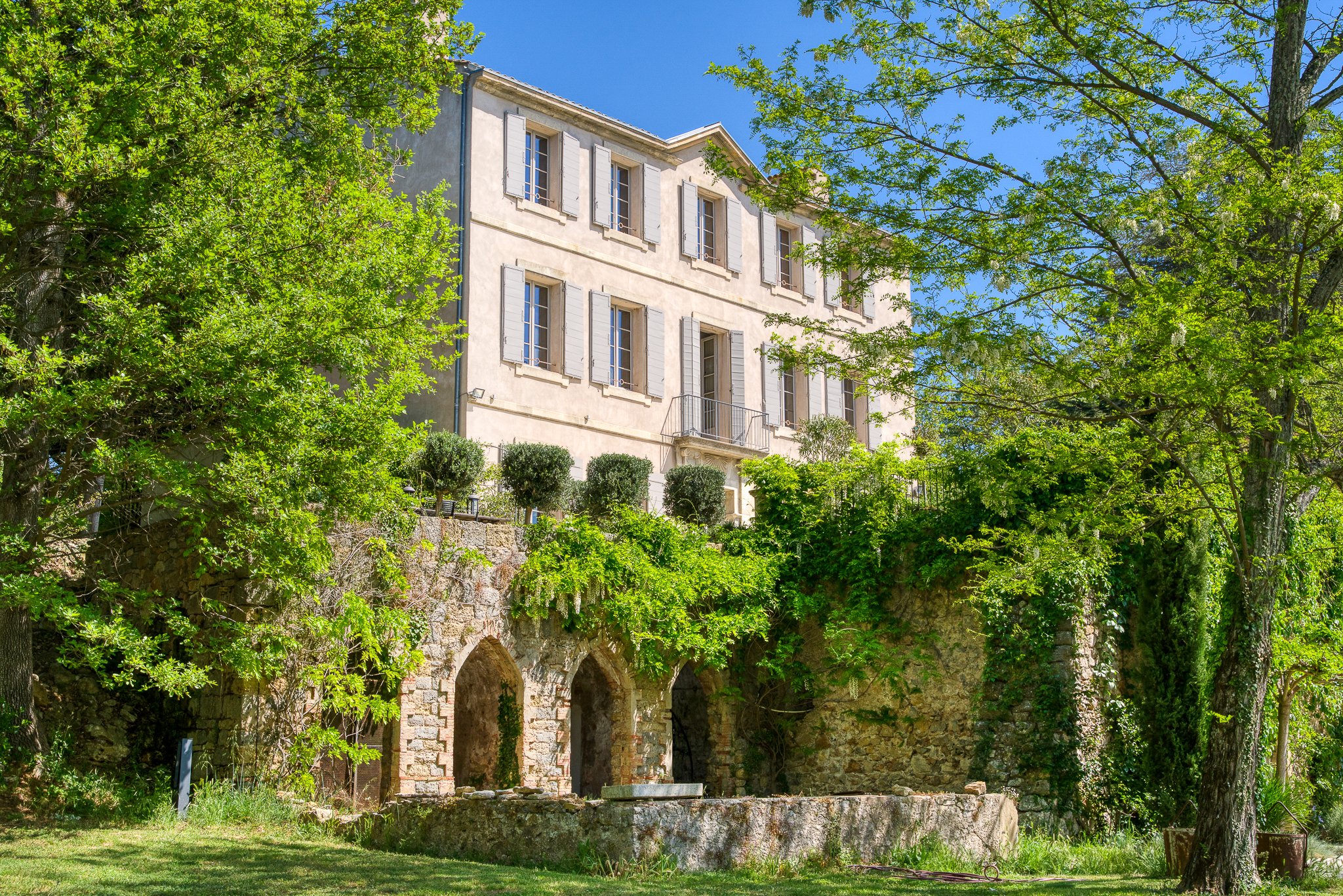 Francis York Luxury French Chateau and Vineyard in the Var, Provence 15.jpg