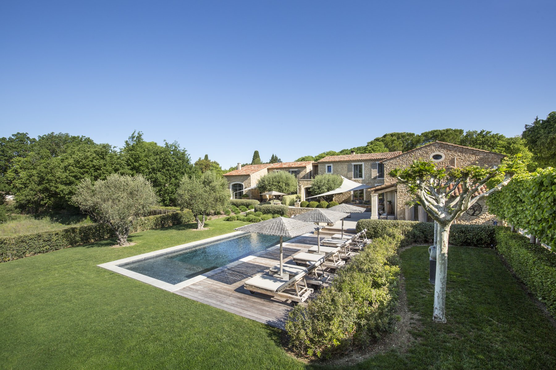Francis York Luxury Villa and Turnkey Property in Gordes, Provence 12.jpg