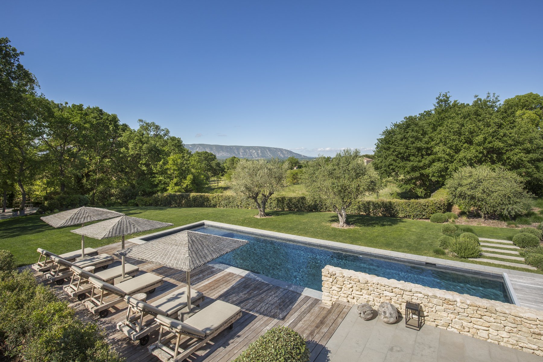 Francis York Luxury Villa and Turnkey Property in Gordes, Provence 13.jpg