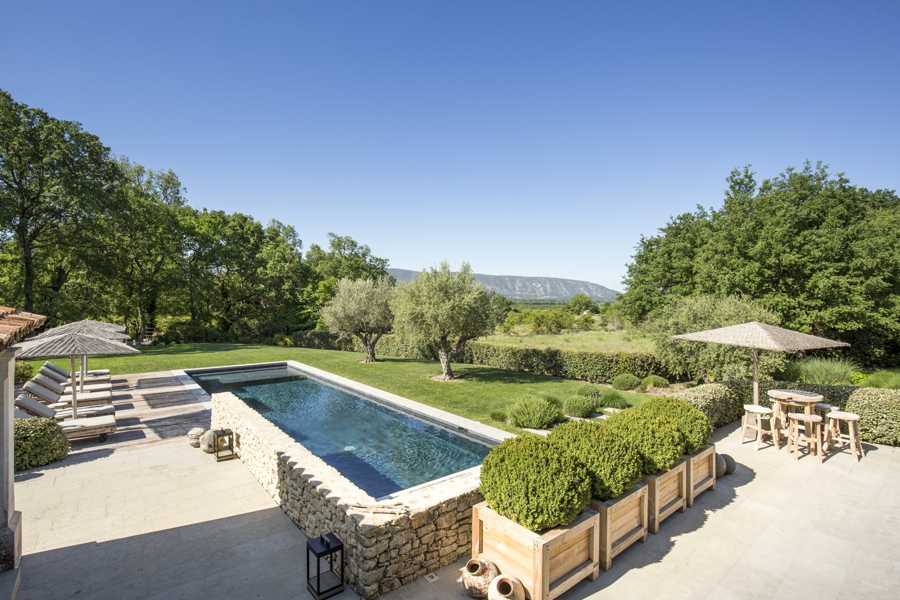 Francis York Luxury Villa and Turnkey Property in Gordes, Provence 15.jpg