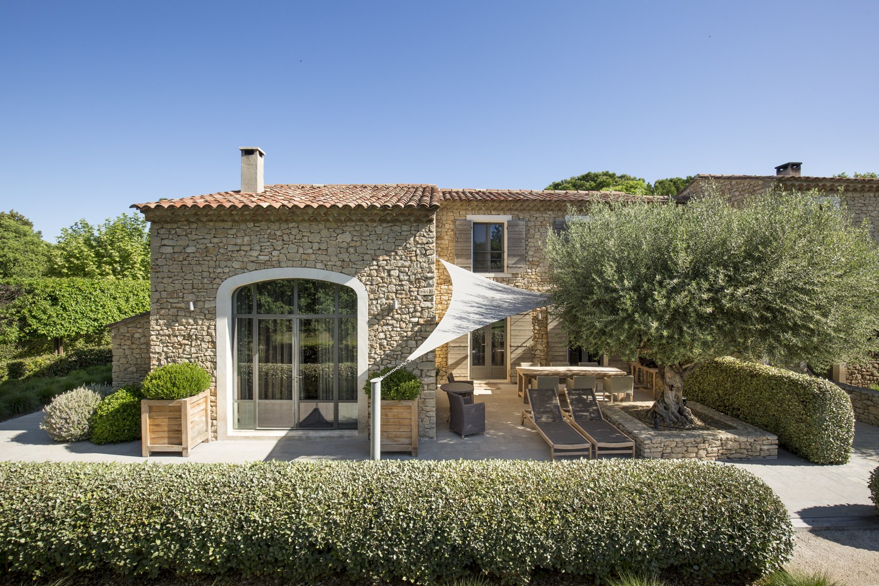 Francis York Luxury Villa and Turnkey Property in Gordes, Provence 21.jpg