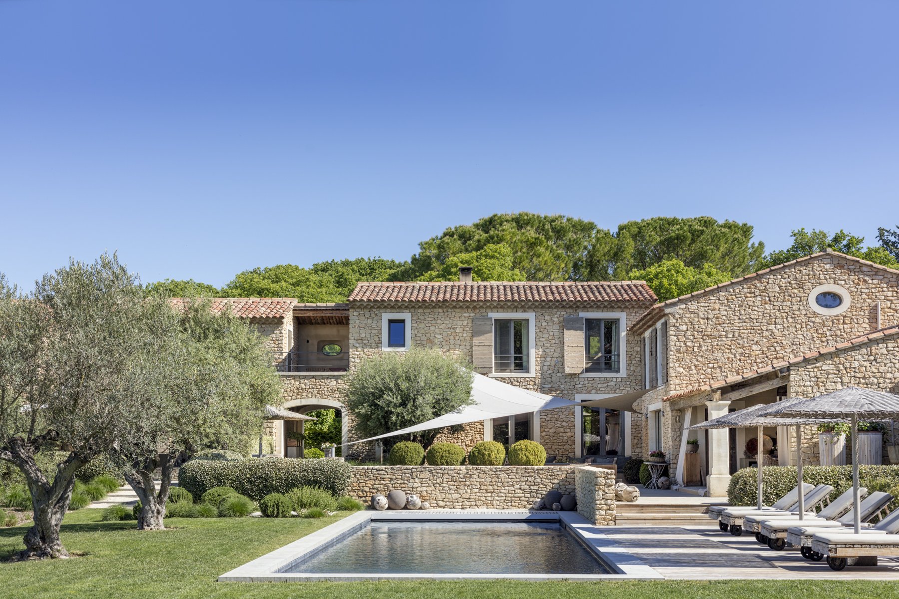 Francis York Luxury Villa and Turnkey Property in Gordes, Provence 24.jpg