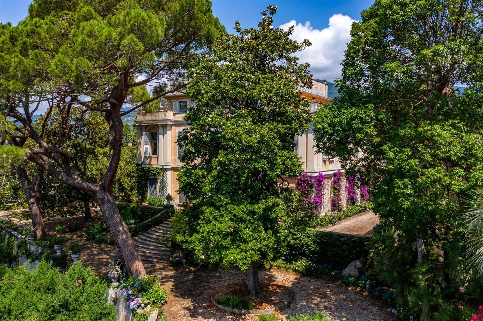 Francis York Villa Le Magnolie Dreamy Italian Riviera Villa Overlooking Portofino 9.jpg