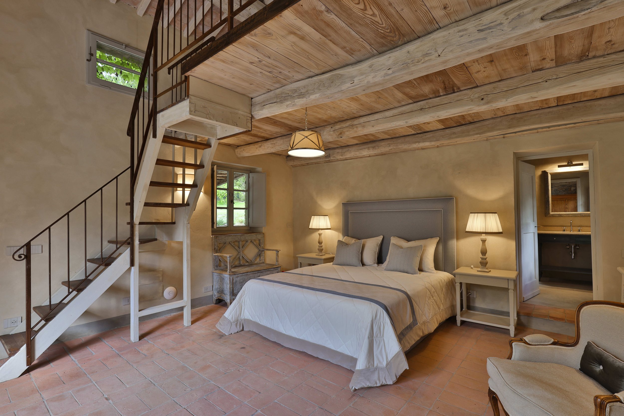 Francis York NEW Luxury Holiday Rental in the Chianti Hills, Tuscany Booking This Summer  26.jpg