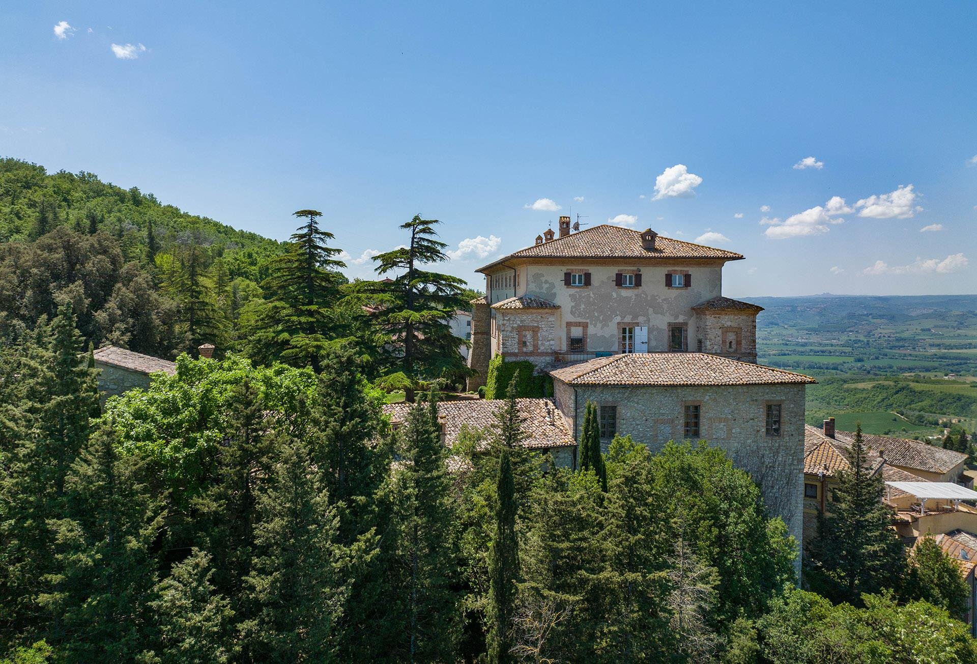 Francis York Historic Palazzo For Sale in Umbria, Italy Set in Private Park 4.jpg
