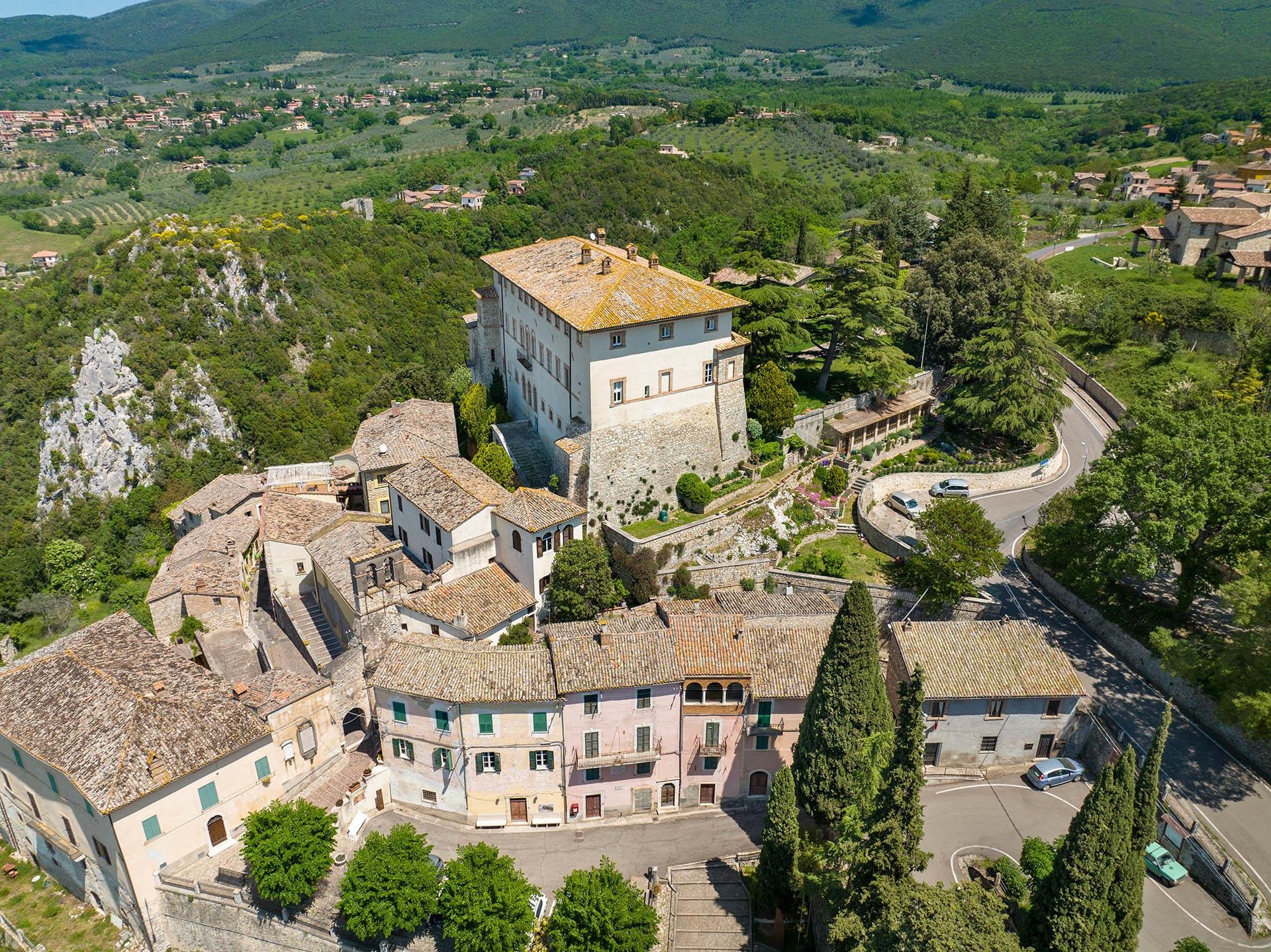 Francis York Historic Palazzo For Sale in Umbria, Italy Set in Private Park 5.jpg