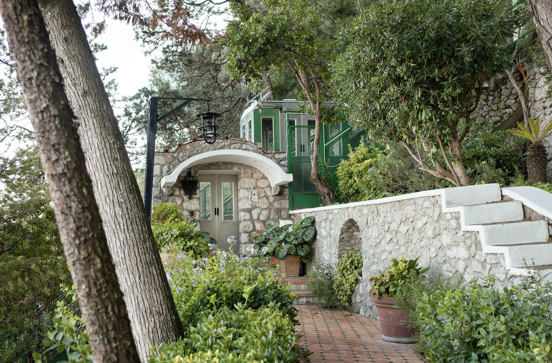 Francis York Villa Aiano Exclusive Luxury Villa Rental in Capri Slim Aarons 17.png