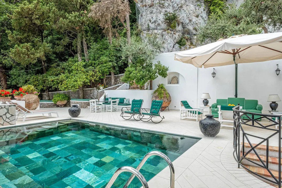 Francis York Villa Aiano Exclusive Luxury Villa Rental in Capri Slim Aarons 29.jpg