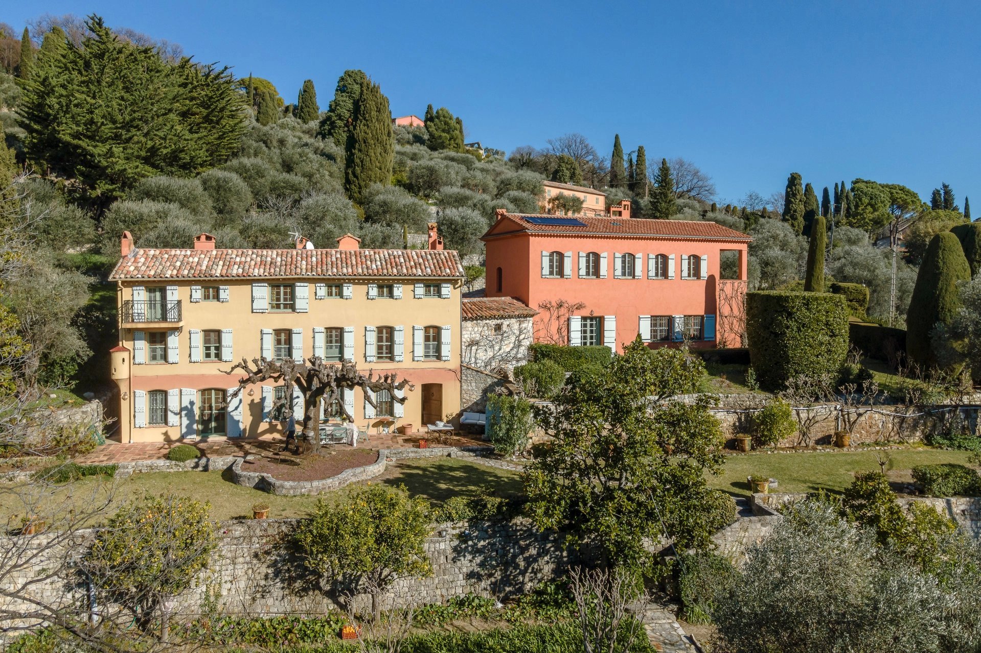Francis York Home Hunts Provencal Mansion in the French Riviera Hills Near Grasse 8.jpg