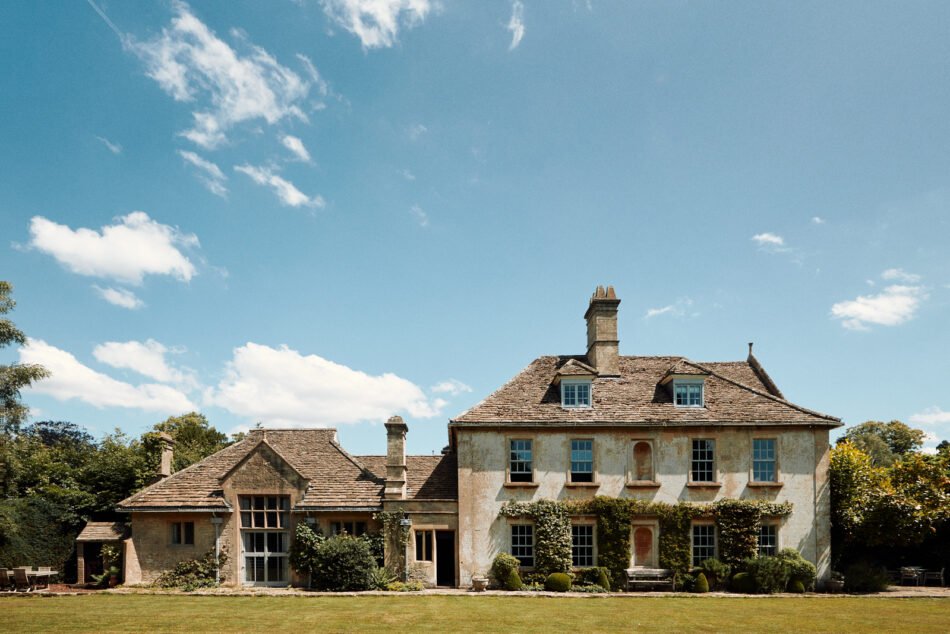 Francis York You Can Live in the Original Section of this English Country House For £1,300,000 27.jpg
