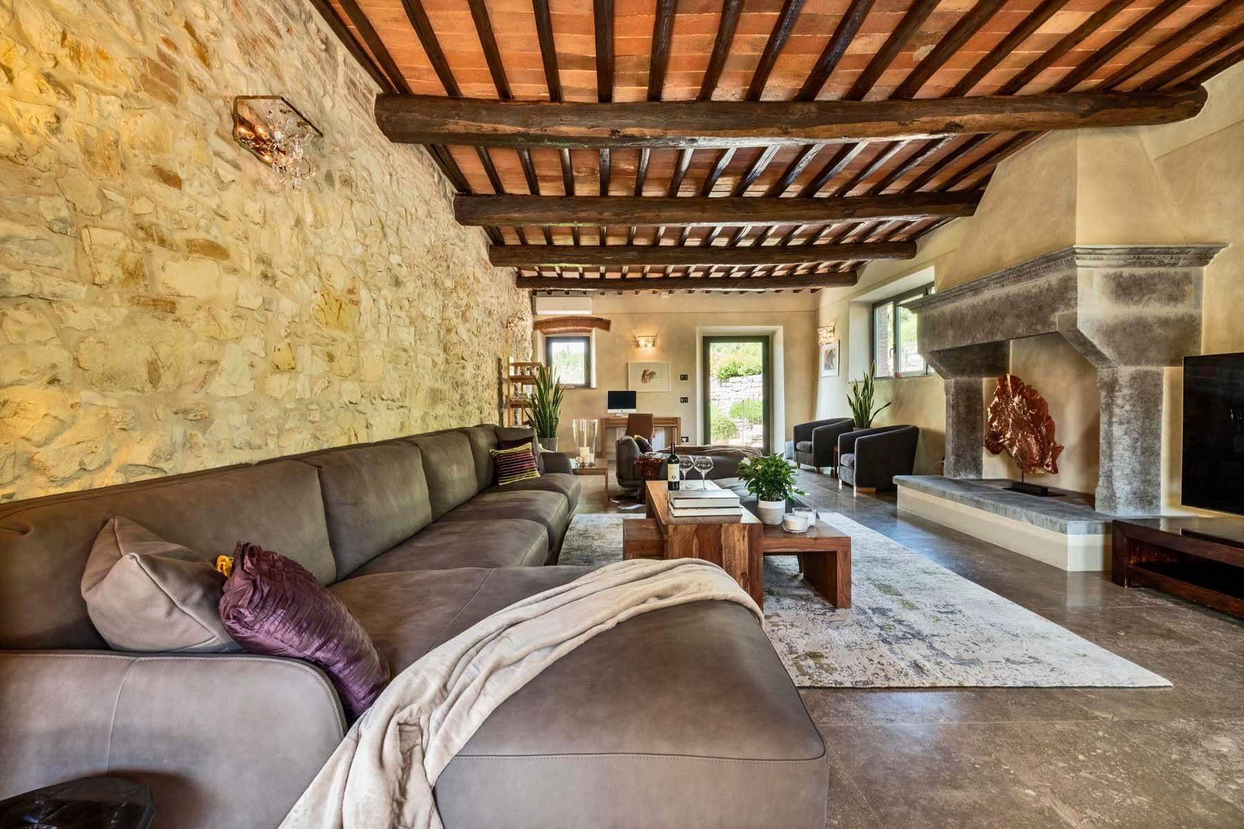 Francis York Luxury Villa Rental in the Tuscan Hills Near Gaiole in Chianti 12.jpg