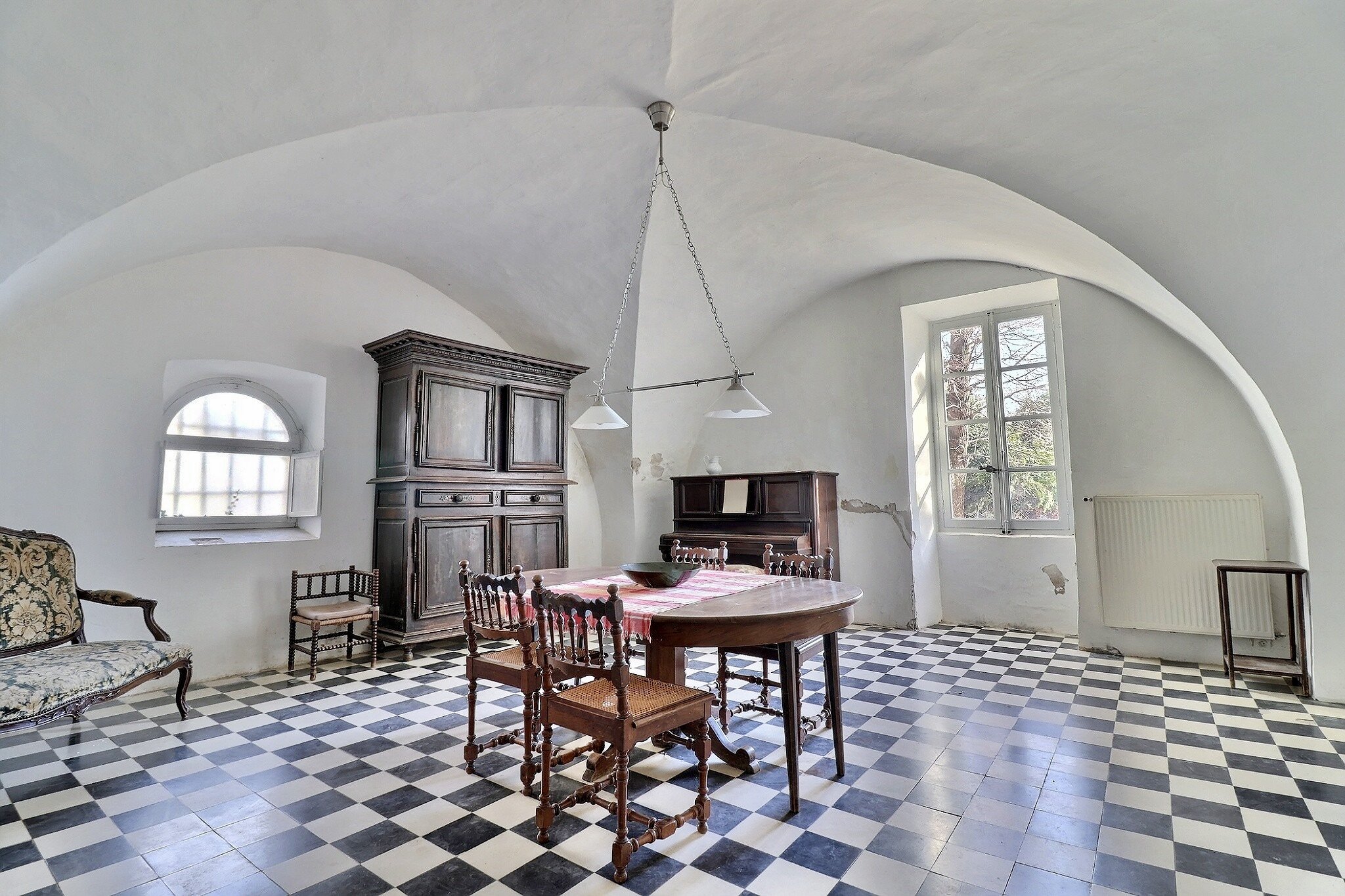 Francis York  Dream Fixer-Upper: French Farmhouse in Provence Set in 79 Acres Emile Garcin 2.jpg