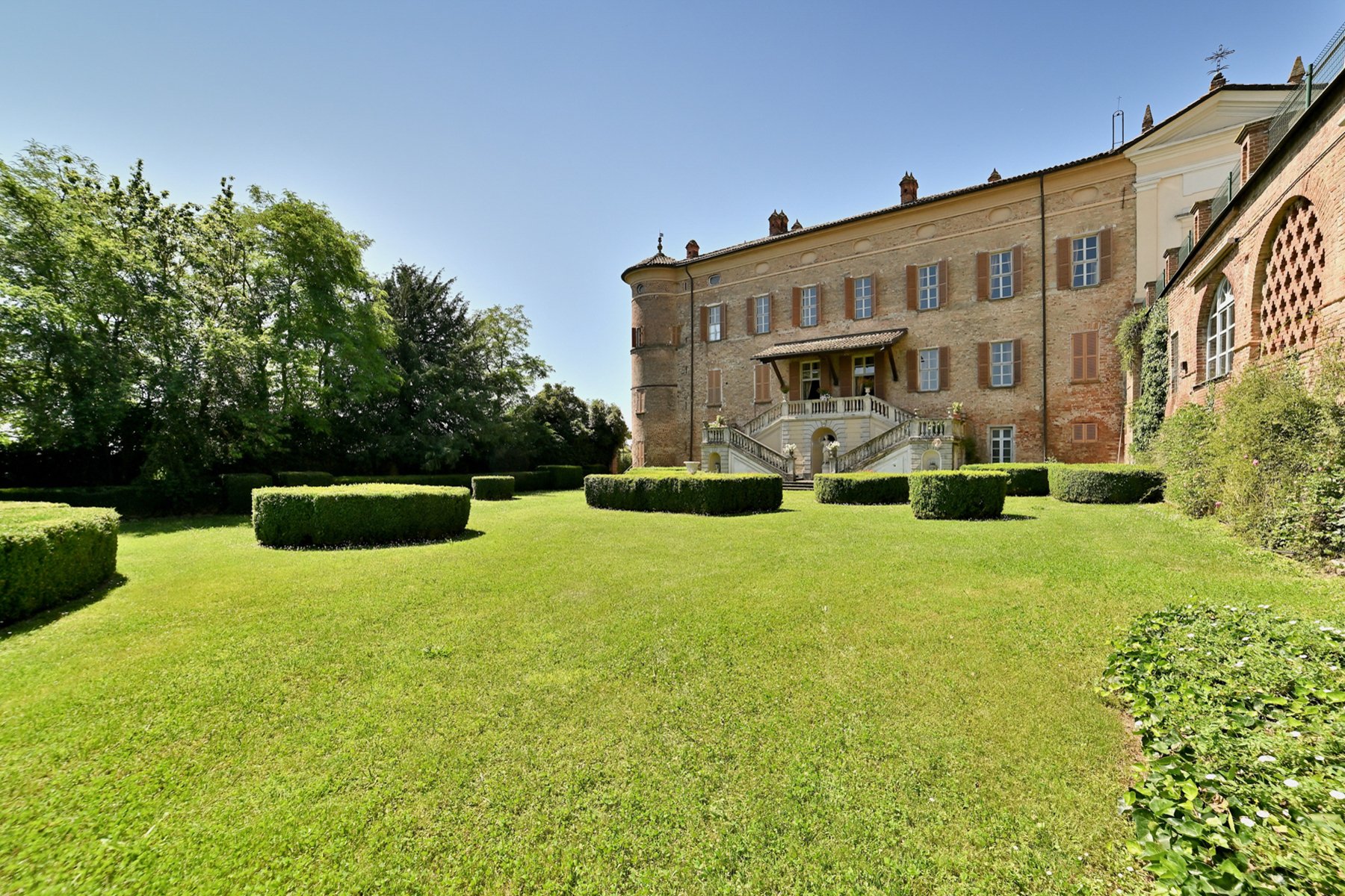 Francis York Castello di RInco Luxury Apartments in a 17th Century Castle in Piedmont, Italy 13.jpg