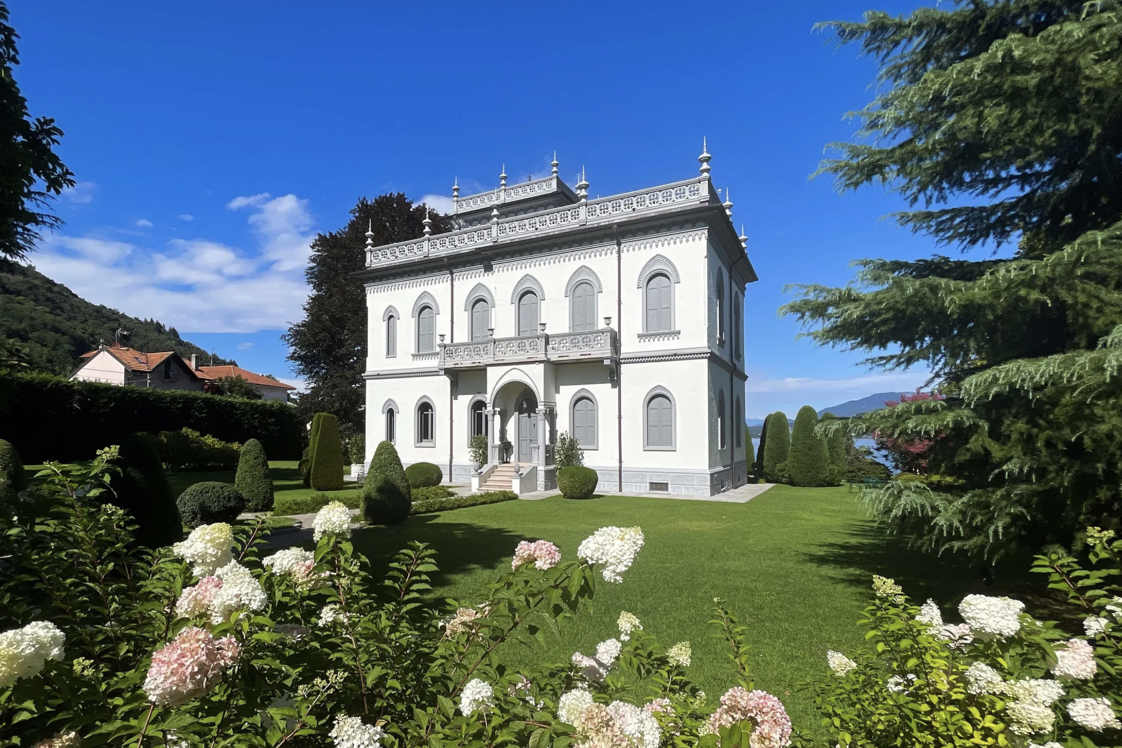 Francis York Art Nouveau Villa on Lake Maggiore, Italy 00029.png
