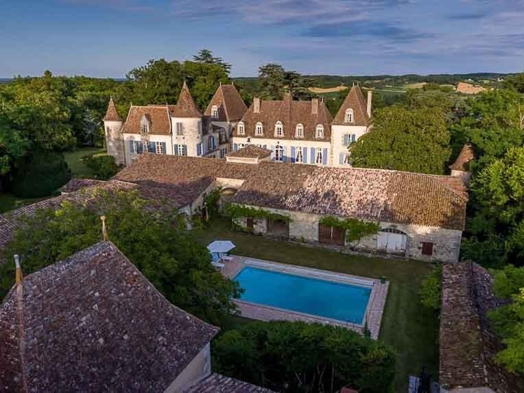 Francis+York+Charming+Period+Chateau+in+the+Dordogne+3.jpg