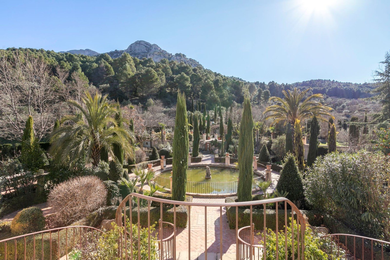 Francis York Stunning Hacienda in the Costa Blanca Hills Near Alicante, Spain 00009.jpeg