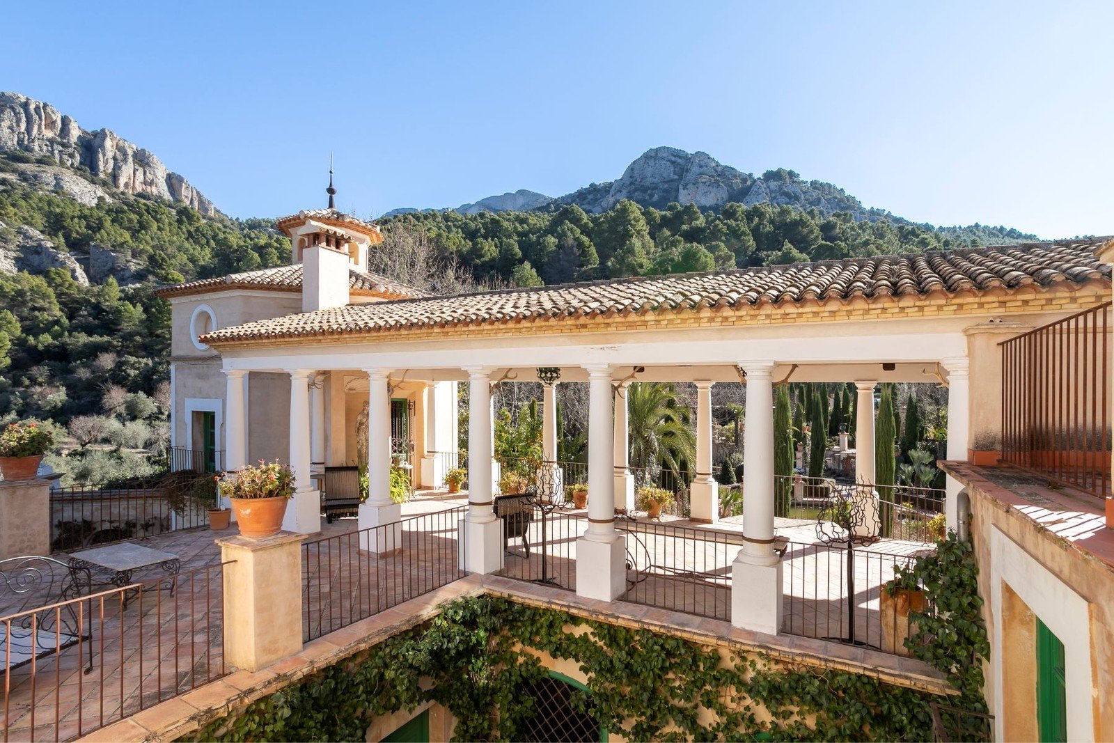 Francis York Stunning Hacienda in the Costa Blanca Hills Near Alicante, Spain 00010.jpeg