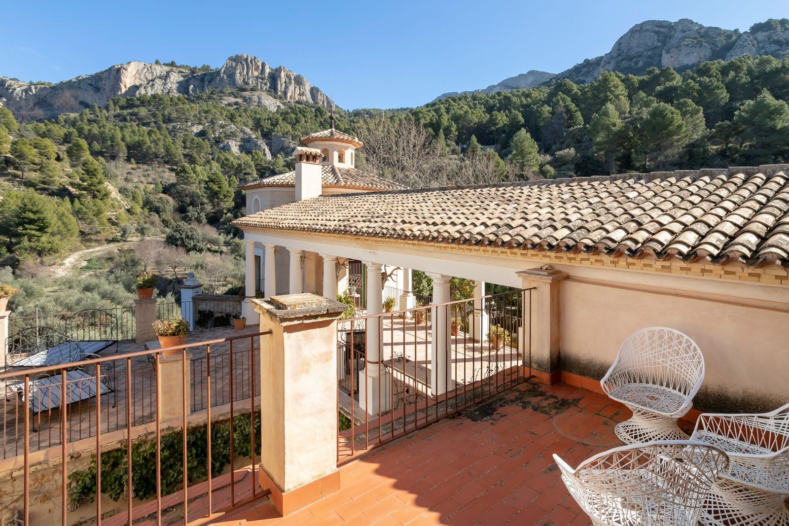 Francis York Stunning Hacienda in the Costa Blanca Hills Near Alicante, Spain 00011.jpeg