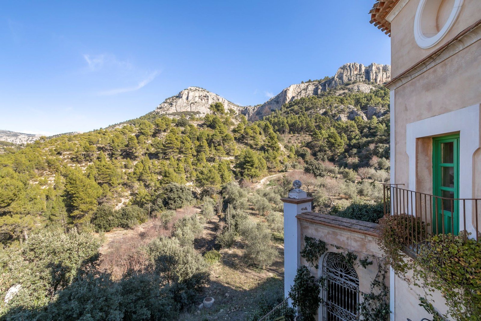 Francis York Stunning Hacienda in the Costa Blanca Hills Near Alicante, Spain 00012.jpeg