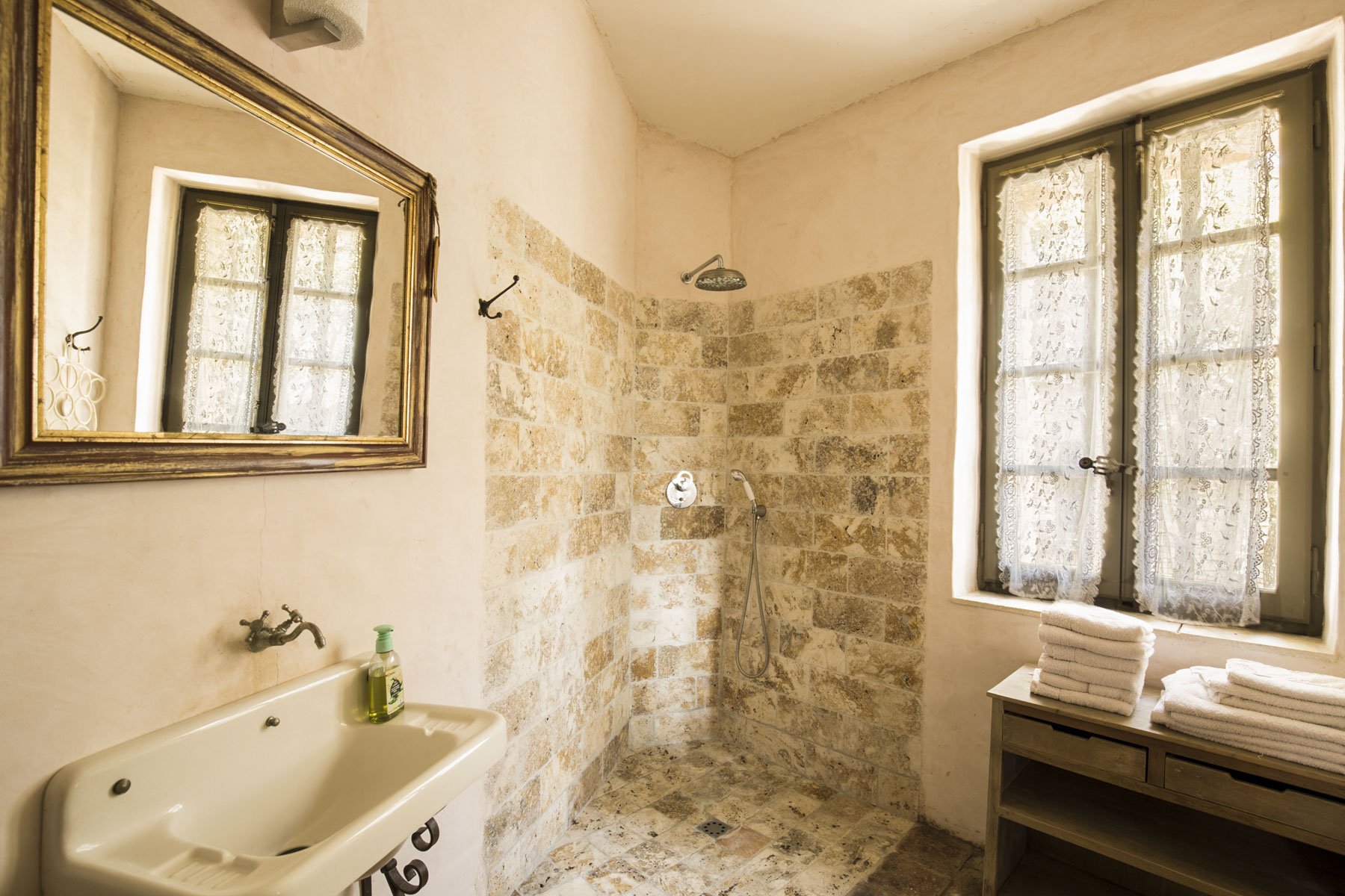 Francis York  Charming Stone House in the Provencal Village of Gordes, France  00004.jpg