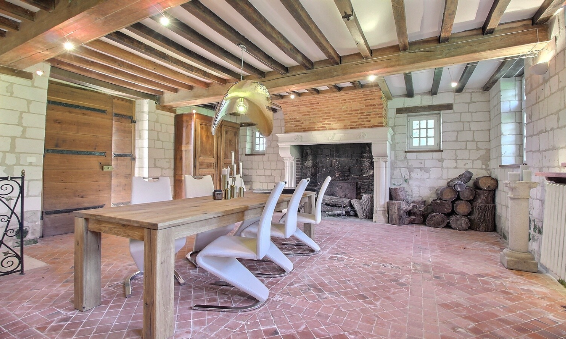 Francis York  Renovated 16th Century Manor House in Northern France 00001.png