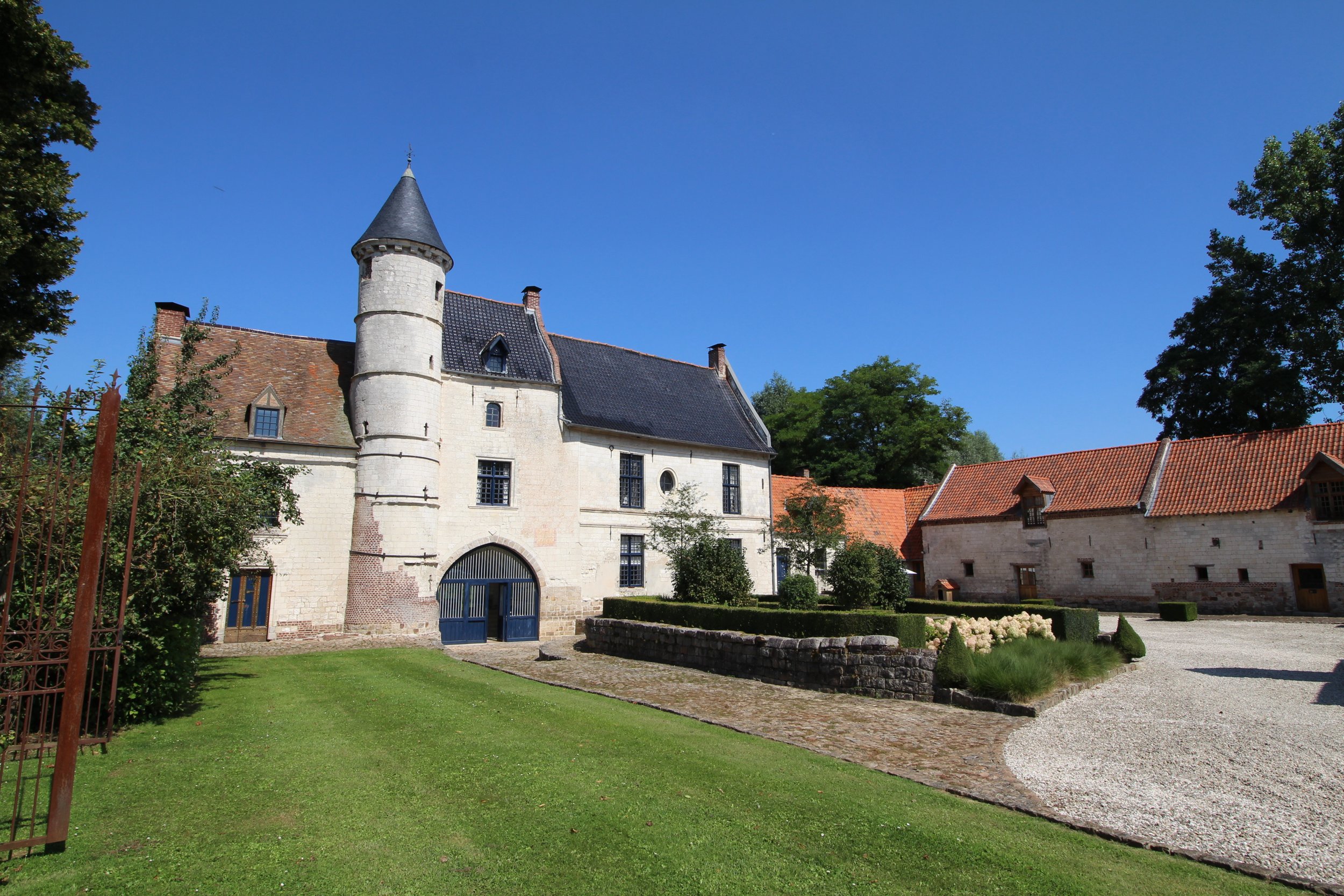 Francis York  Renovated 16th Century Manor House in Northern France 00006.JPG