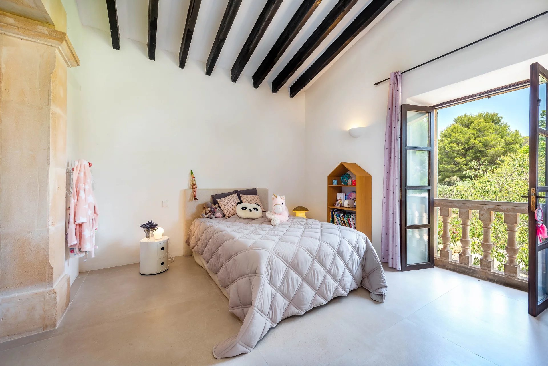 Francis York Bunyola Home Hunts Luxurious Country Estate in Mallorca, Spain 00023.jpeg