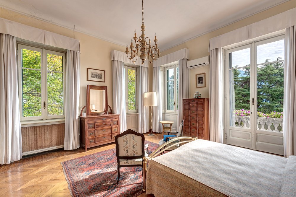 Francis+York+ Liberty-Style Villa Overlooking Lake Como00010.jpg