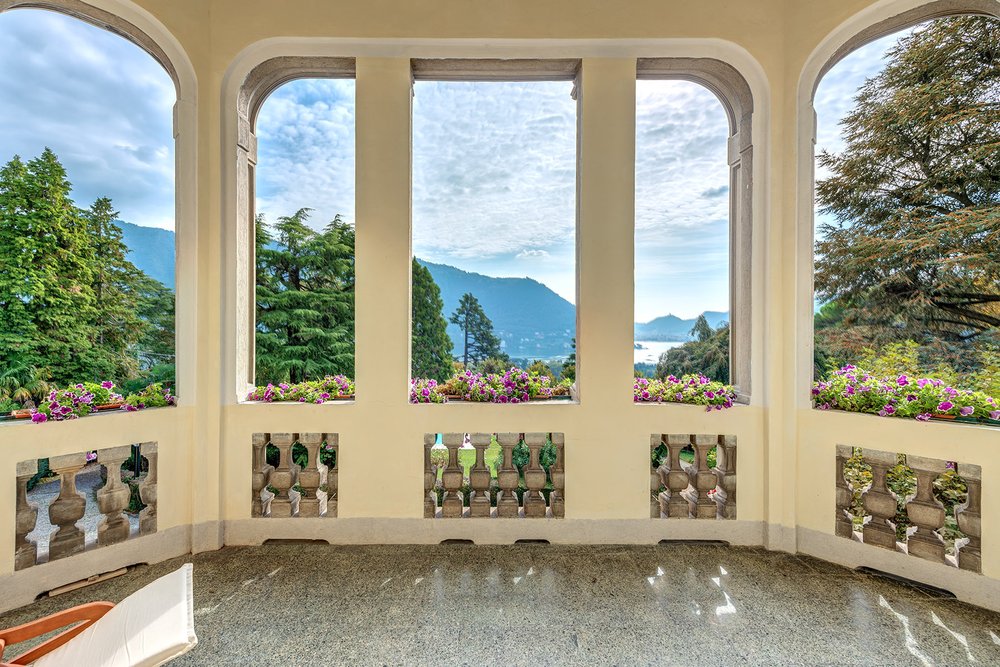 Francis+York+ Liberty-Style Villa Overlooking Lake Como00014.jpg