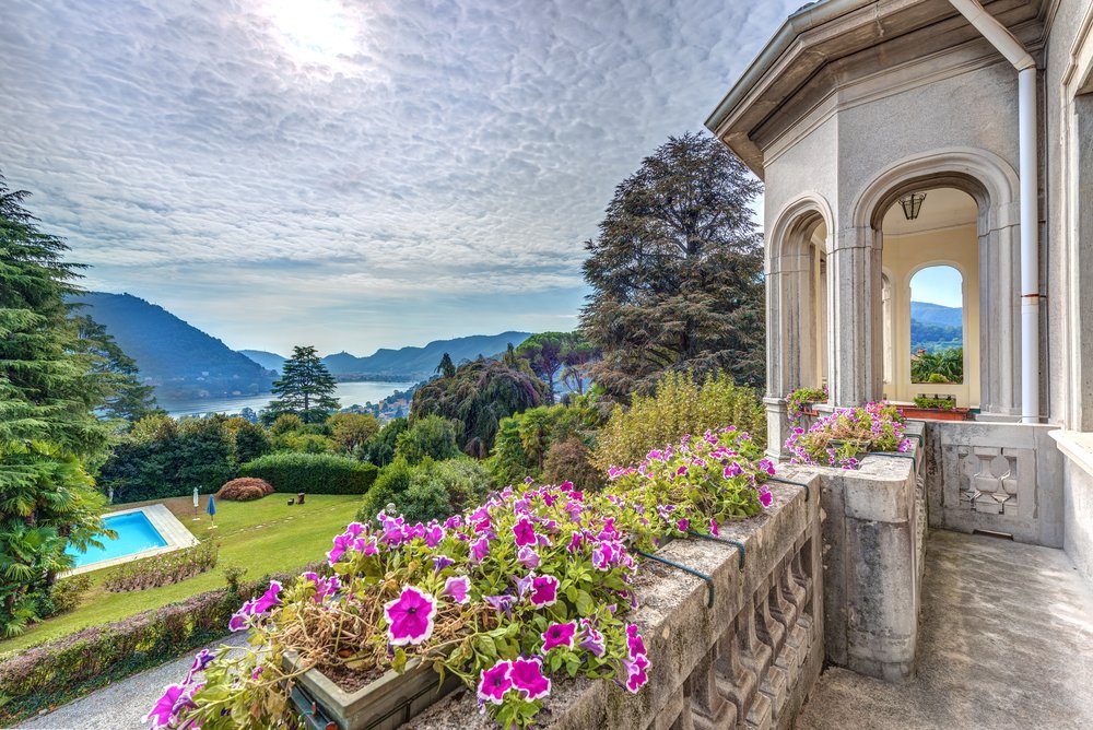 Francis+York+ Liberty-Style Villa Overlooking Lake Como00012.jpg