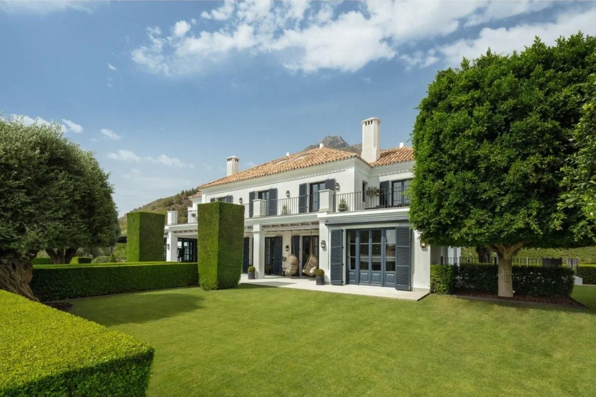 Luxury Villa With World-Class Amenities in Marbella, Spain