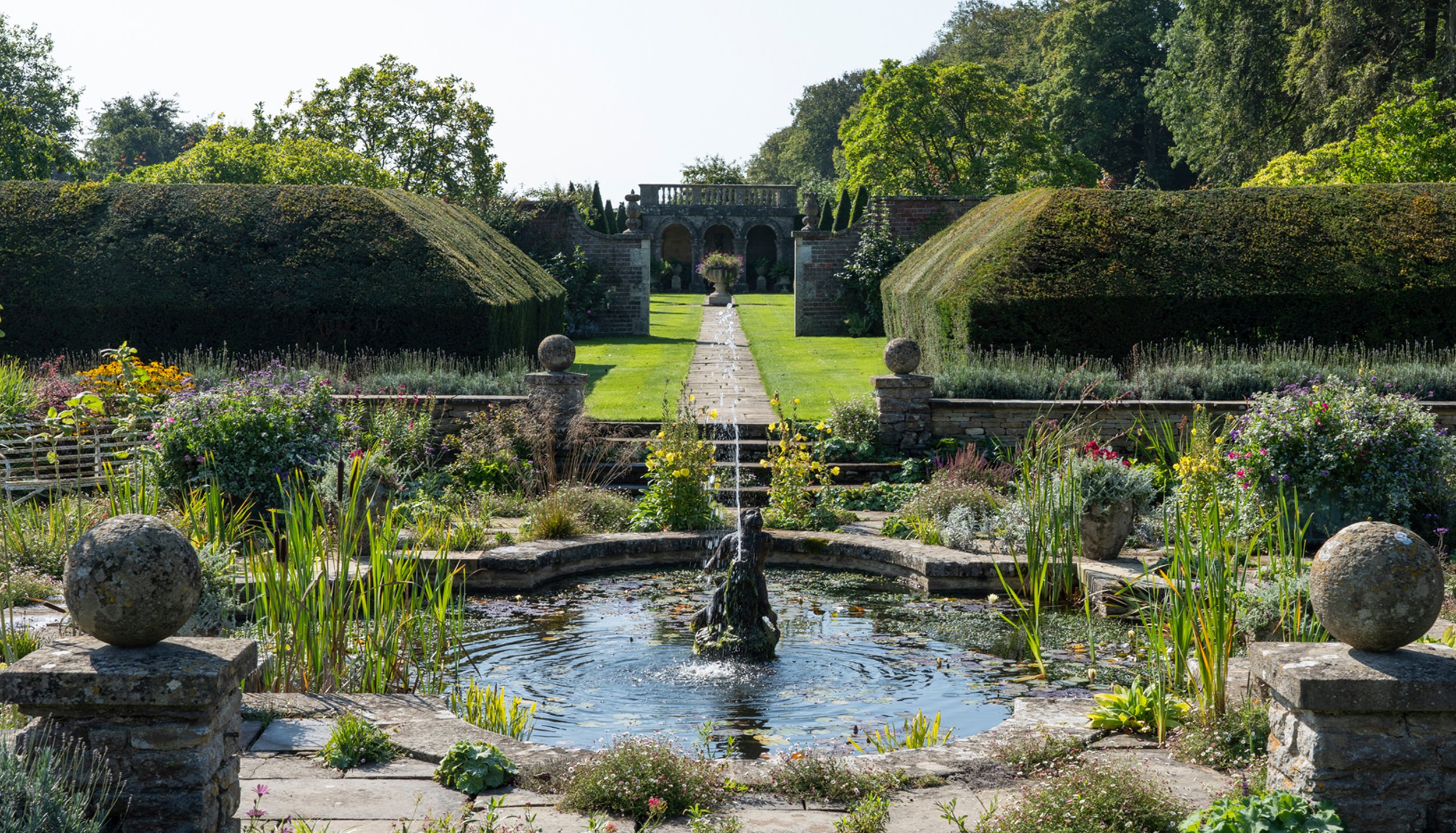 Francis+York+Country House in the Cotswolds with Famous Formal Gardens 00029.jpg