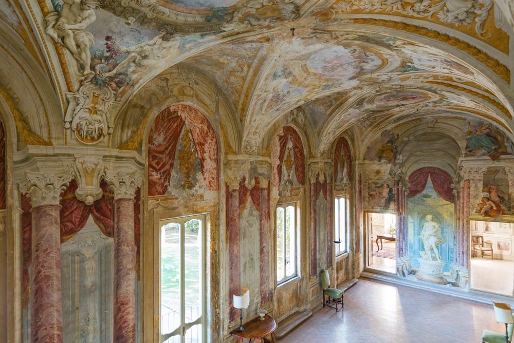 Francis+York+Frescoed Villa Built for Papal Nobility Near Rome, Italy  00012.jpg