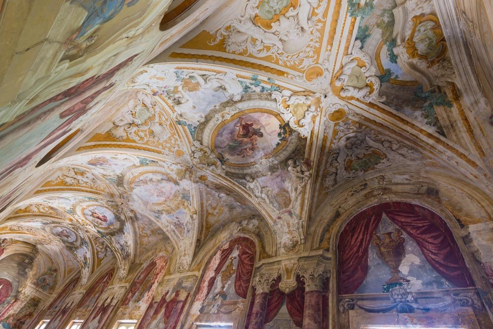 Francis+York+Frescoed Villa Built for Papal Nobility Near Rome, Italy  00015.jpg