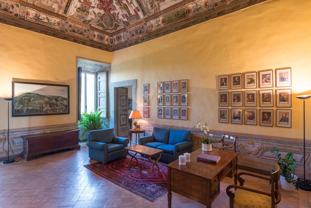 Francis+York+Frescoed Villa Built for Papal Nobility Near Rome, Italy  00024.jpg