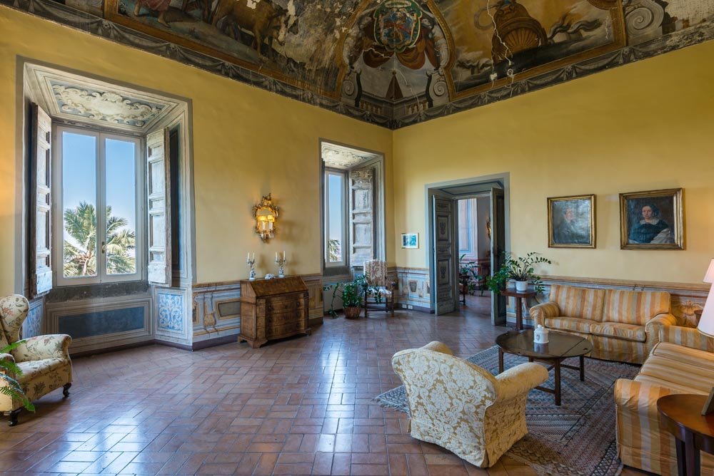 Francis+York+Frescoed Villa Built for Papal Nobility Near Rome, Italy  00026.jpg