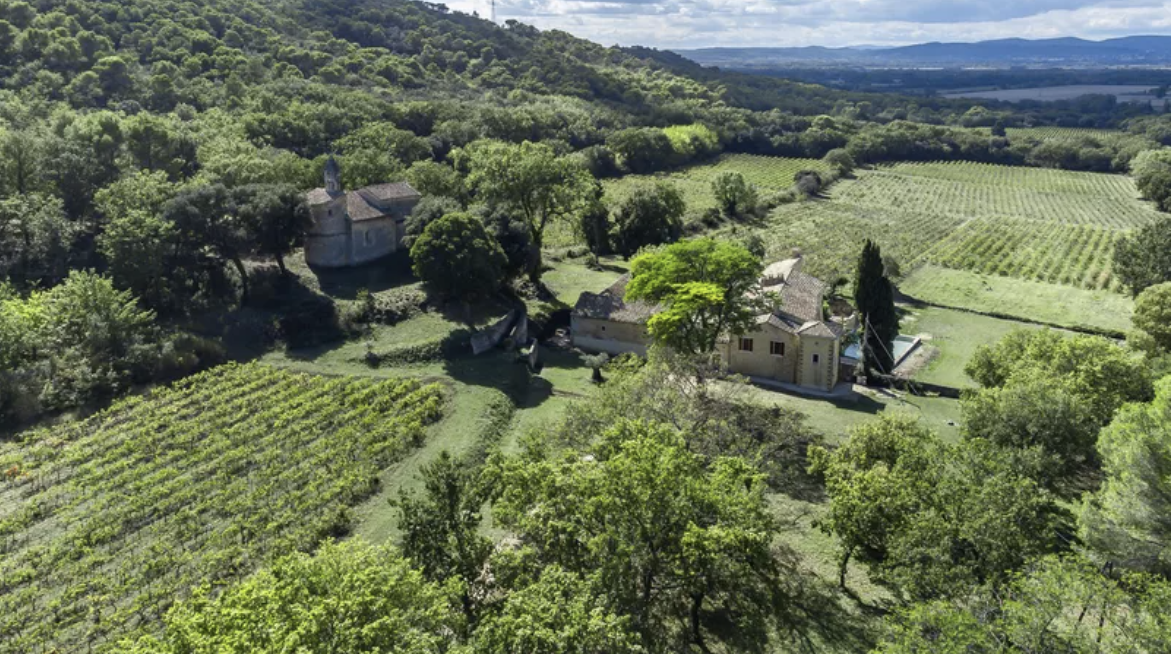 Francis+York+Renovated Historic Residence and 98 Acre Estate in Provence, France  00004.png