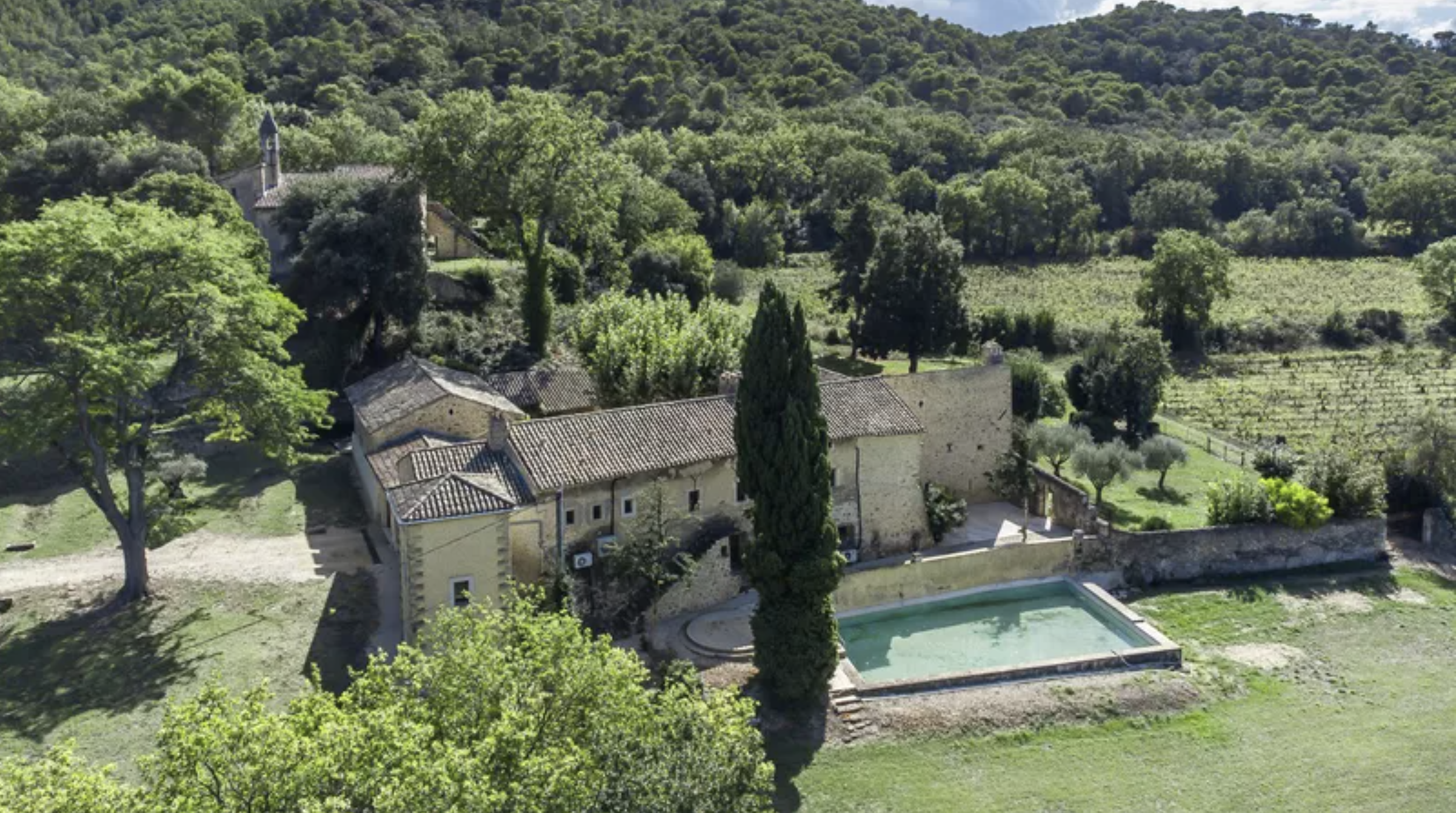 Francis+York+Renovated Historic Residence and 98 Acre Estate in Provence, France  00005.png