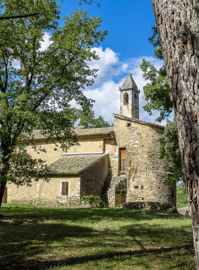 Francis+York+Renovated Historic Residence and 98 Acre Estate in Provence, France  00003.PNG