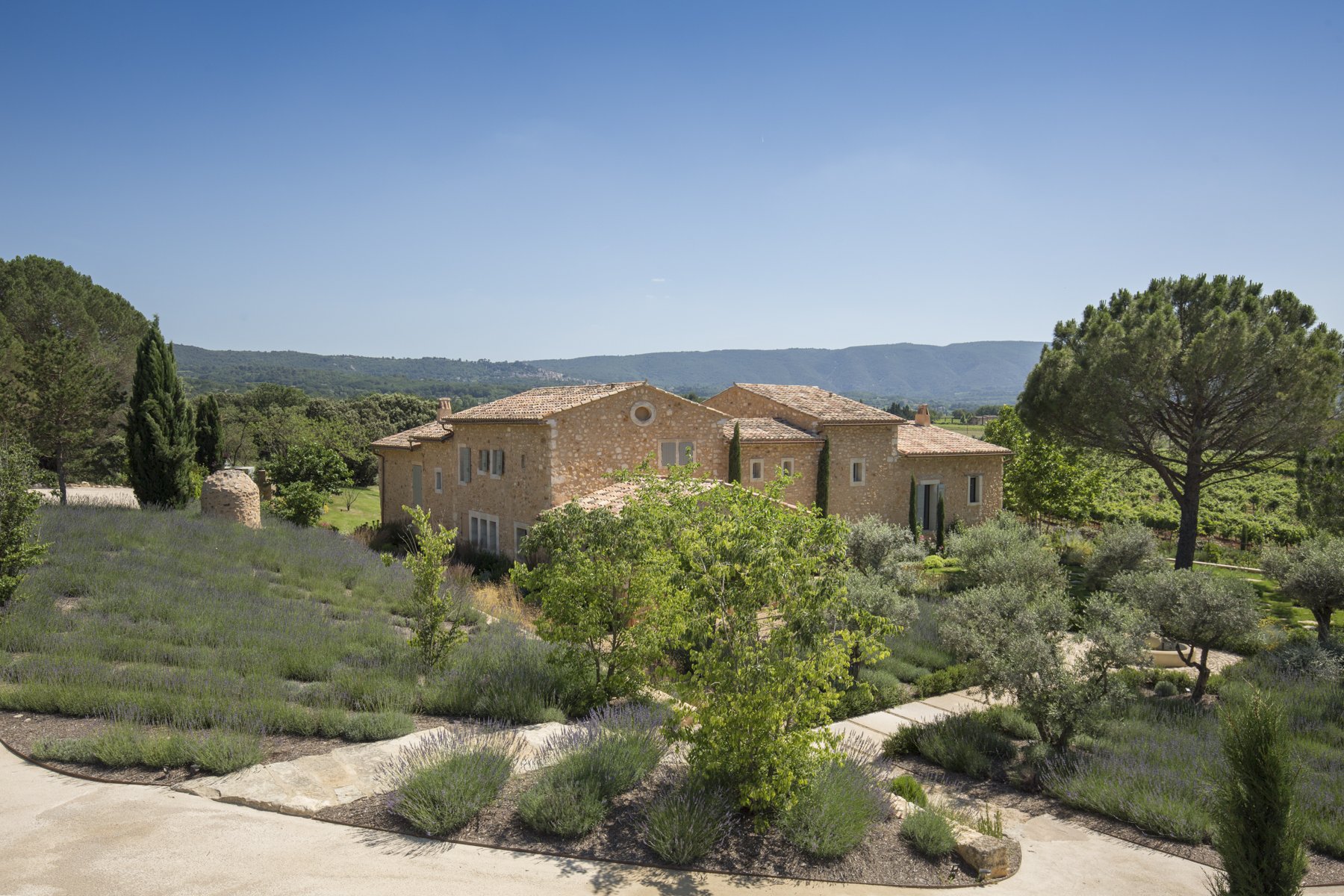 Francis+York+ Exquisitely Renovated Provencal Mas in Bonnieux, Luberon 00020.jpg