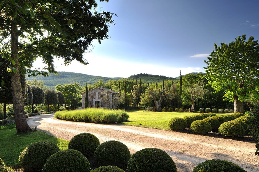 Francis+York+Villa Arrighi | Luxury Villa Rental on the Border of Umbria and Tuscany  00017.jpg