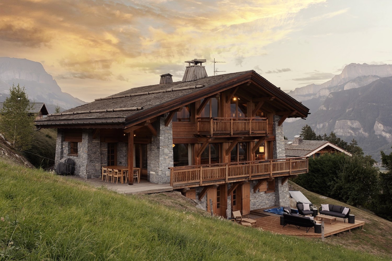 Francis+York+Discover This Luxury Chalet in the French Alps From The August Premium Collection 00010.jpg