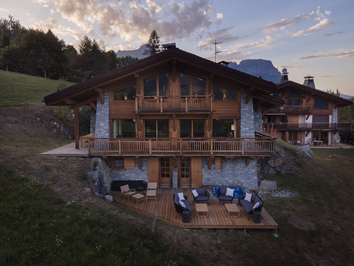 Francis+York+Discover This Luxury Chalet in the French Alps From The August Premium Collection 00002.jpg