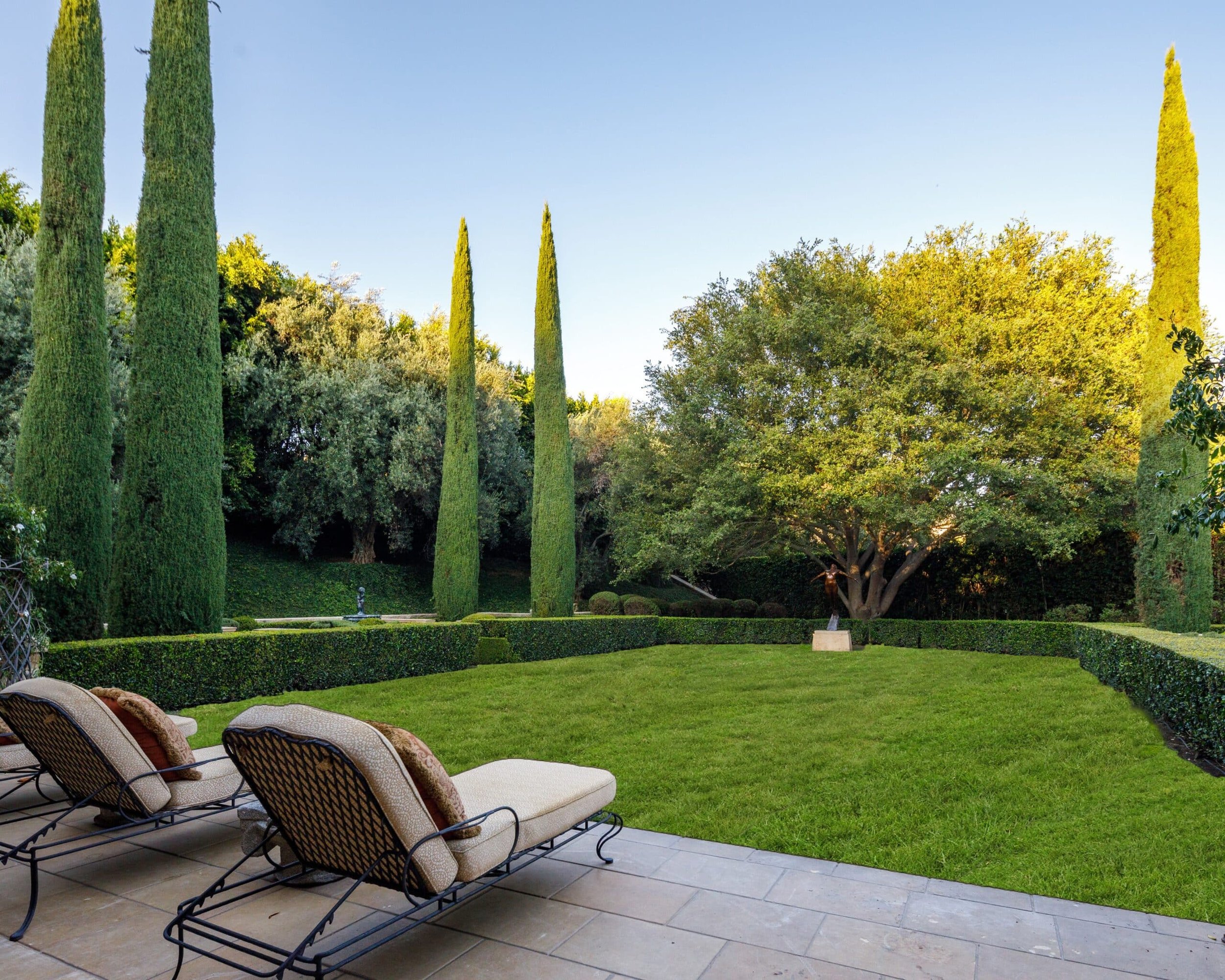 Francis York Tuscan Villa-Style Trophy Estate in Beverly Hills, California 00034.jpg