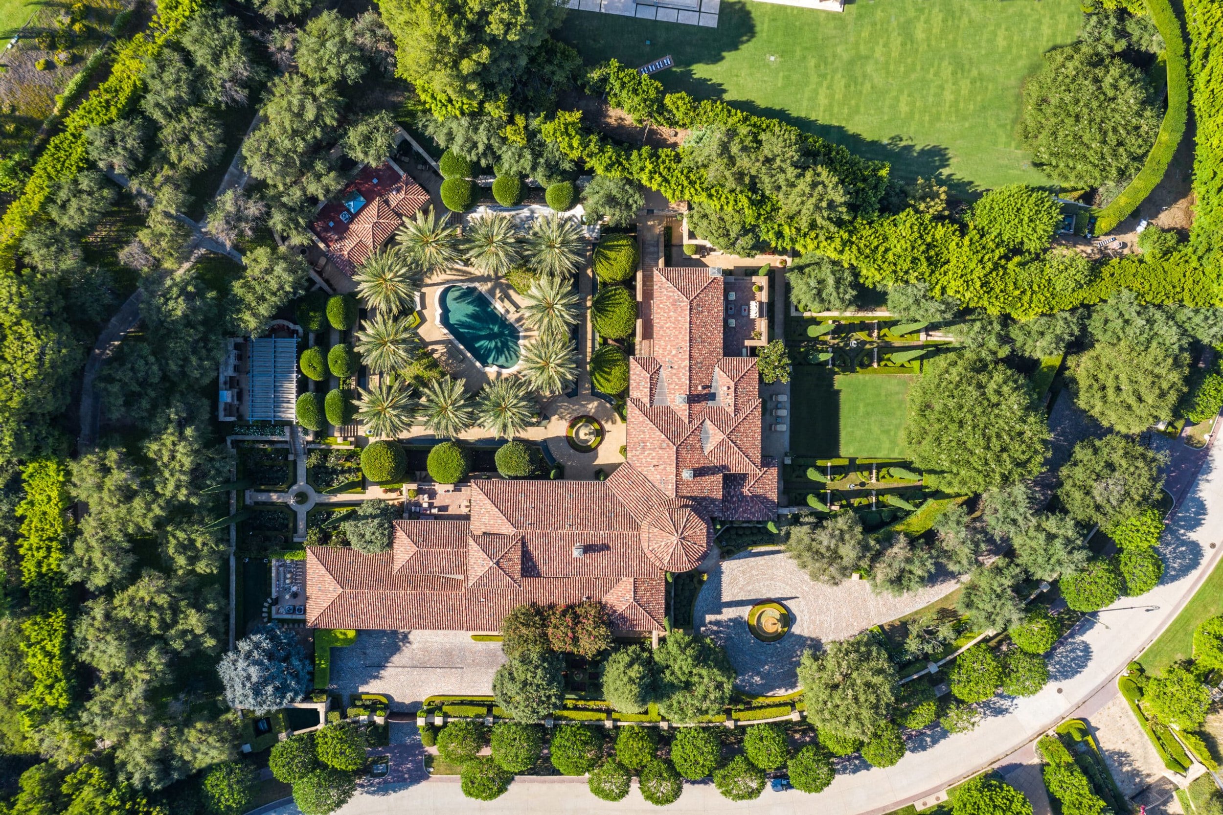 Francis York Tuscan Villa-Style Trophy Estate in Beverly Hills, California 00037.jpg