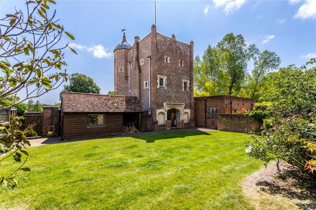 Francis York Tudor  Former Gatehouse Set Within an AONB in Sussex, England 00025.jpeg